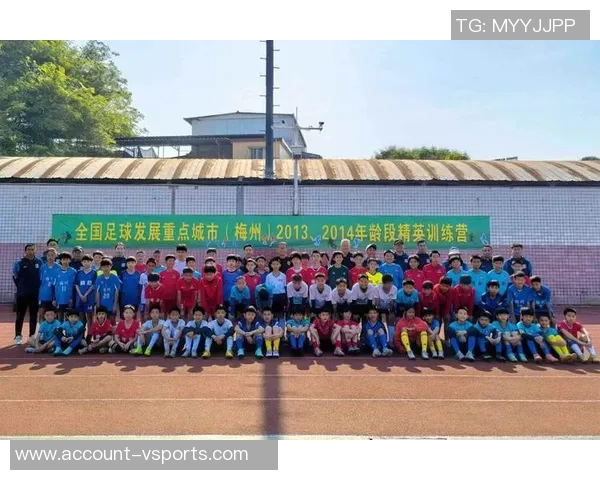 浙江一年级足球启蒙训练活动助力孩子全面发展与团队合作精神培养