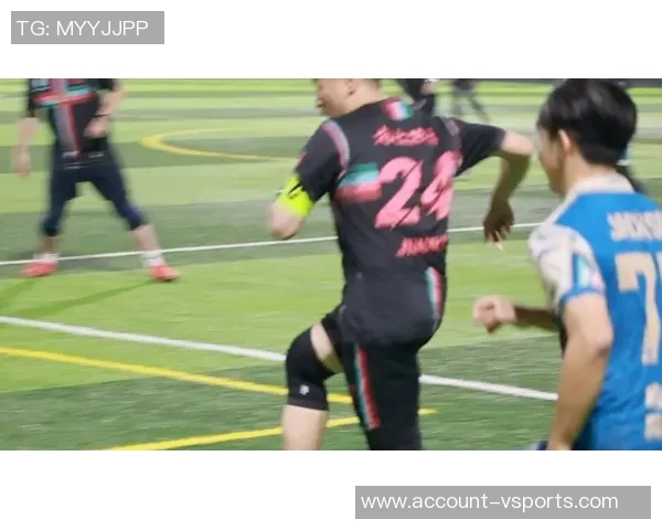 足球守门搞笑视频集锦让你捧腹大笑的精彩瞬间与意外失误合集 足球守门搞笑视频集锦让你捧腹大笑的精彩瞬间与意外失误合集